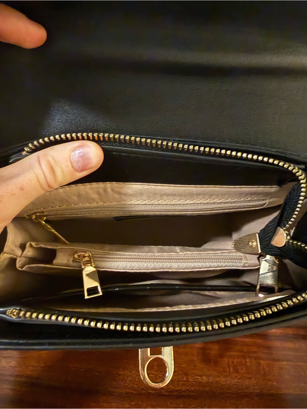 Black Handbag - Picture 6 of 7